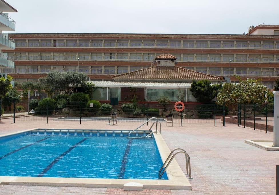 Alegre Apto Con Piscina, A 300M De La Playa. Blanes Dış mekan fotoğraf